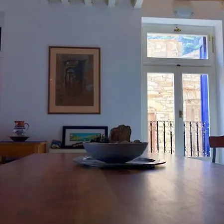 Appartement Exclusive - Prime Location Overlooking Harbour Sými