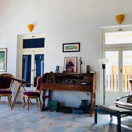Appartement Exclusive - Prime Location Overlooking Harbour Sými